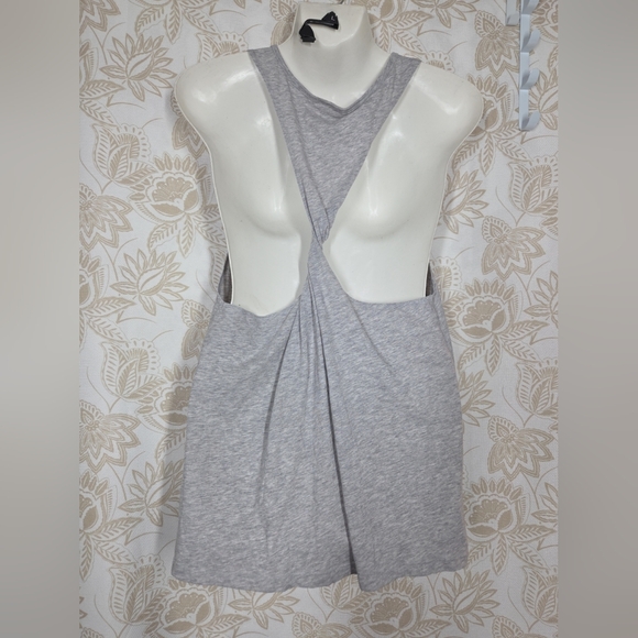 Victorias Secret Sport "Love Victoria" Grey Twisted Back Tank sz MEDIUM EUC Gym - Picture 2 of 5